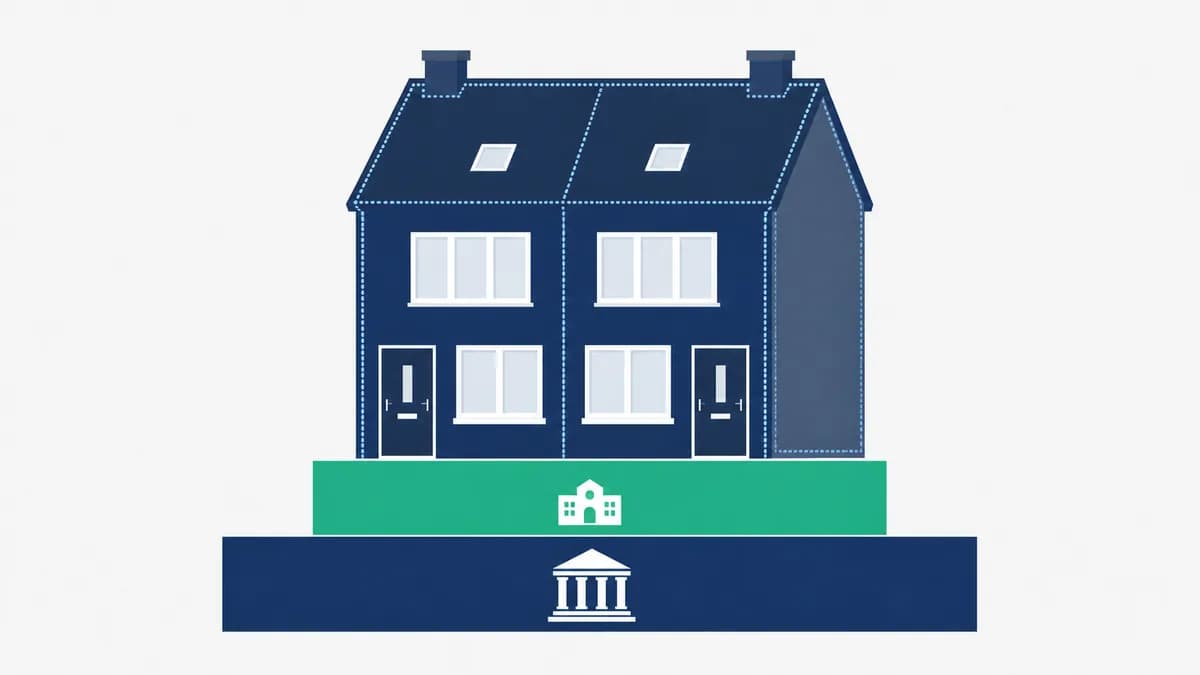 Een Nederlandse woning rust op twee steunlagen: landelijke ISDE-subsidie en gemeentelijke isolatiesubsidie.